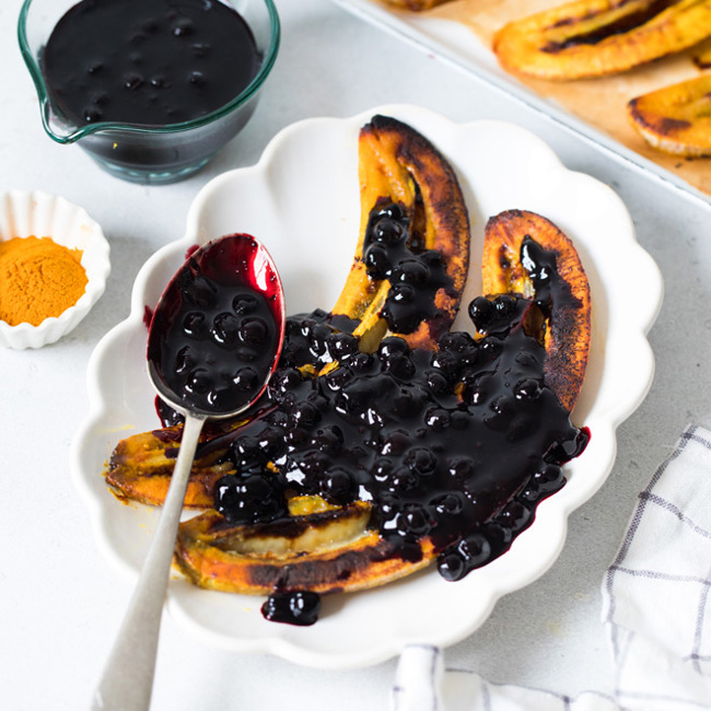 Baked Turmeric Bananas With Wild Blueberry Sauce